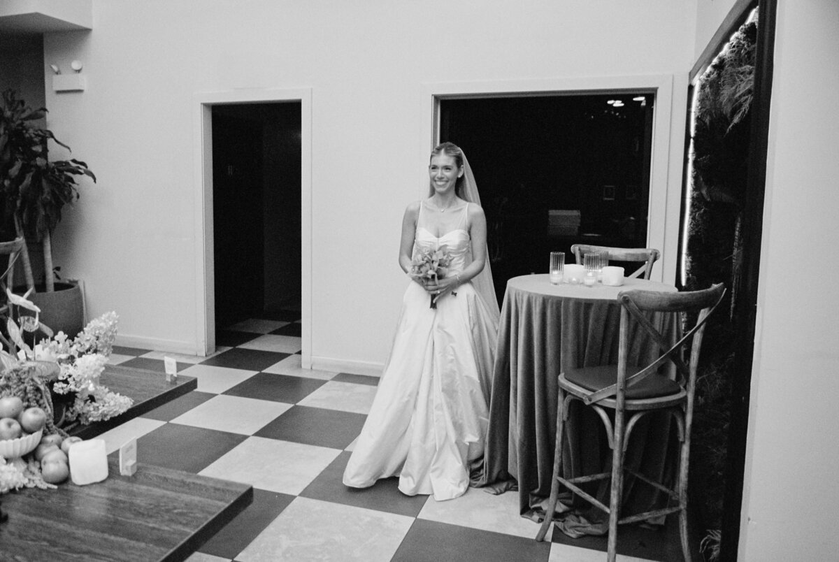 chicago-film-wedding-photographer-bixi-beer-59