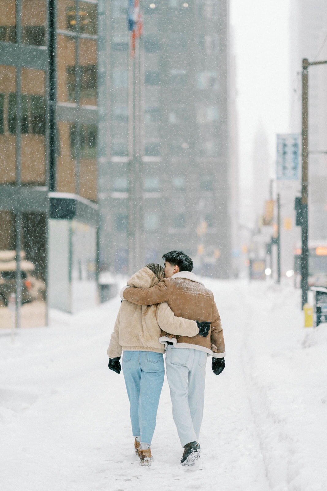 E10-Winter-snowy-engagement-photoshoot-in-Toronto-Zhan-and-Tina-2025-02-16-2500px-1054