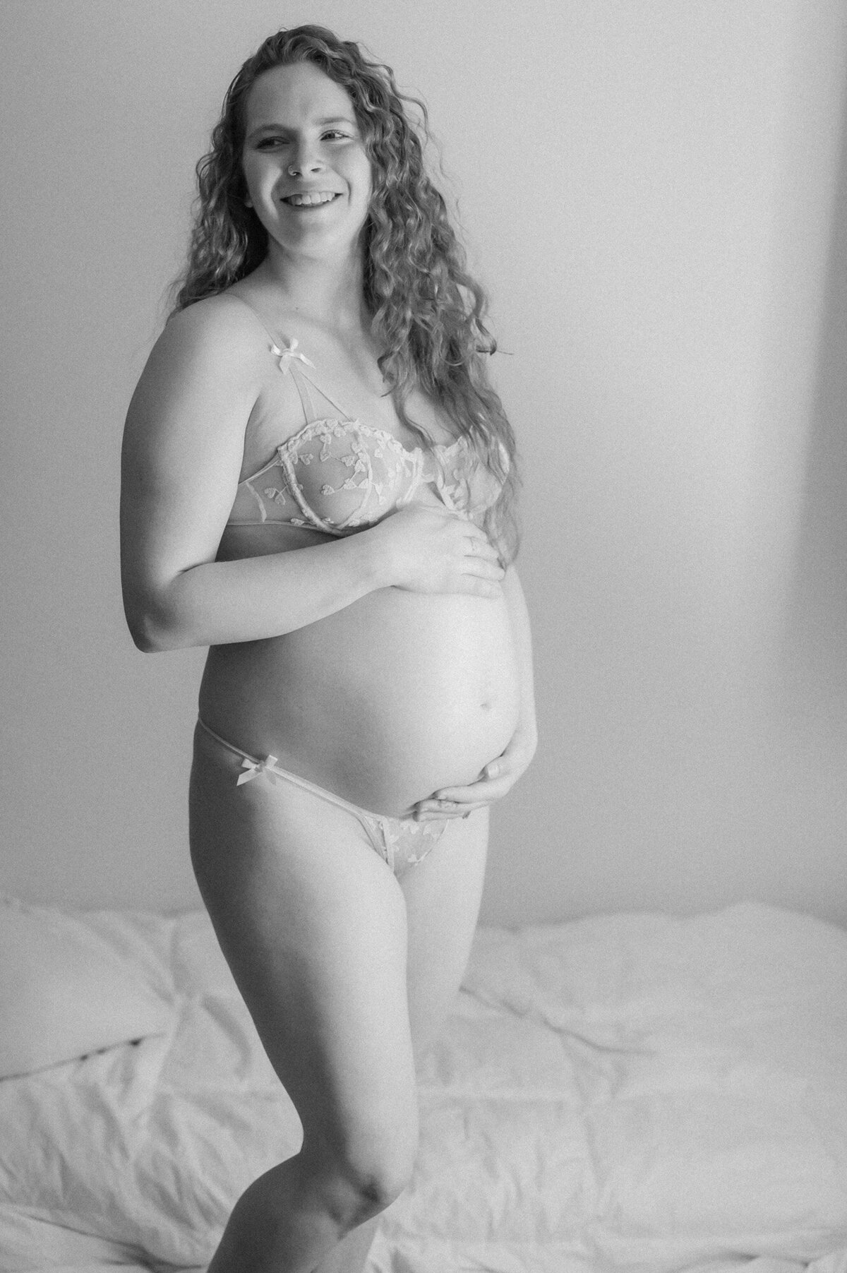 intimate-maternity-boudoir-session-62