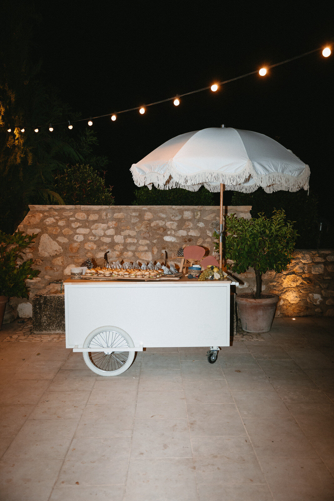 Flora_And_Grace_Provence_BastideDeMarie_Editorial_Wedding_Photographer (1892 von 2213)