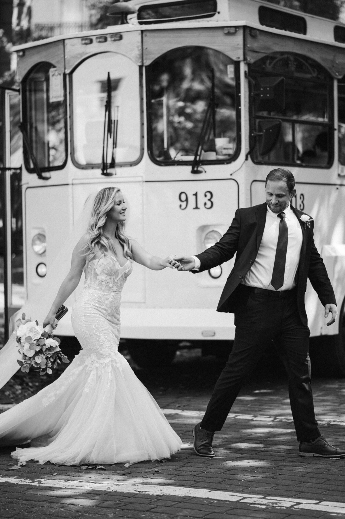 Savannah-Wedding-Trolley