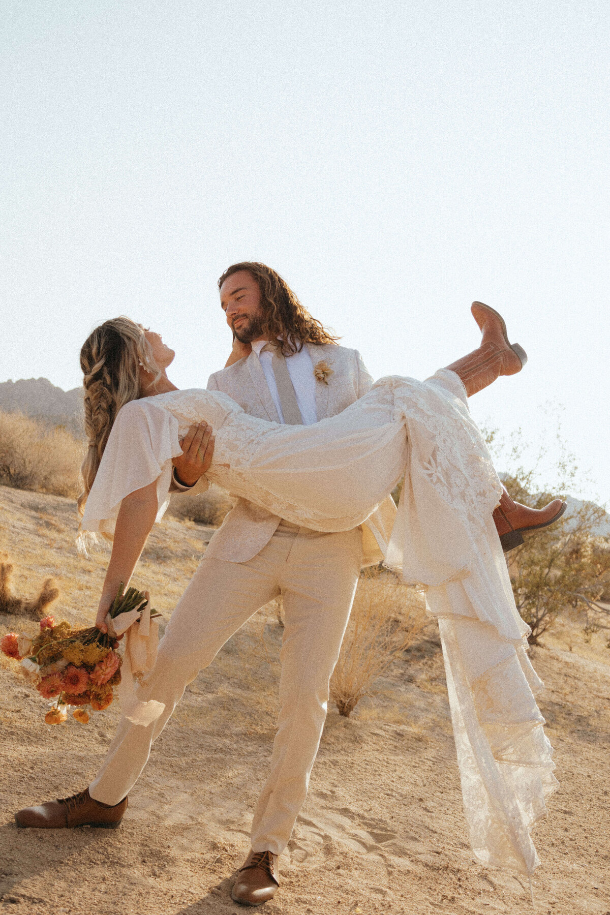 Joshua Tree Elopement _ Megan Badia Photography 2-8