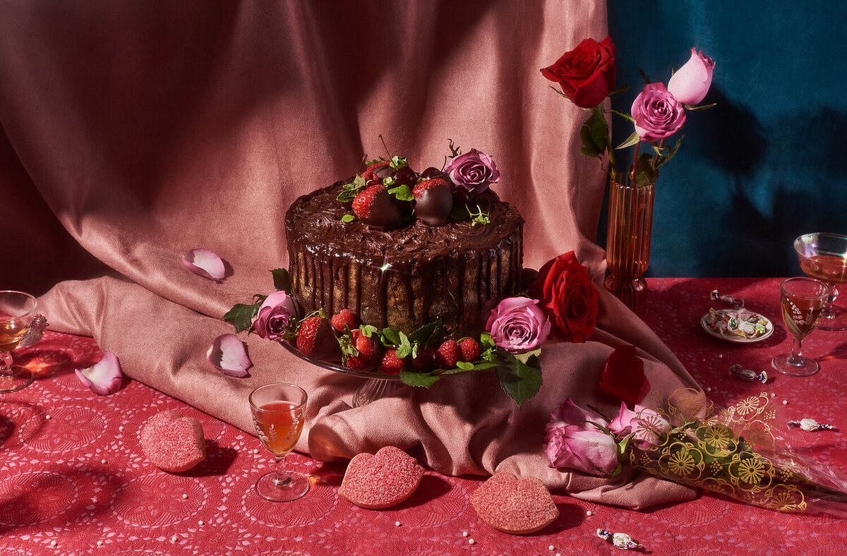 los-angeles-food-photographer-tabletop-scene-dessert-flowers-commercial-photographer-lindsay-kreighbaum-1