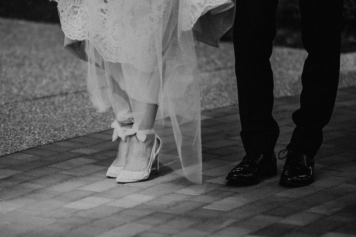 Lauren-Ashley-Studios-Chicago-Wedding-Photographer-Drury-Lane-Oakbrook-Cantigny-Park-4