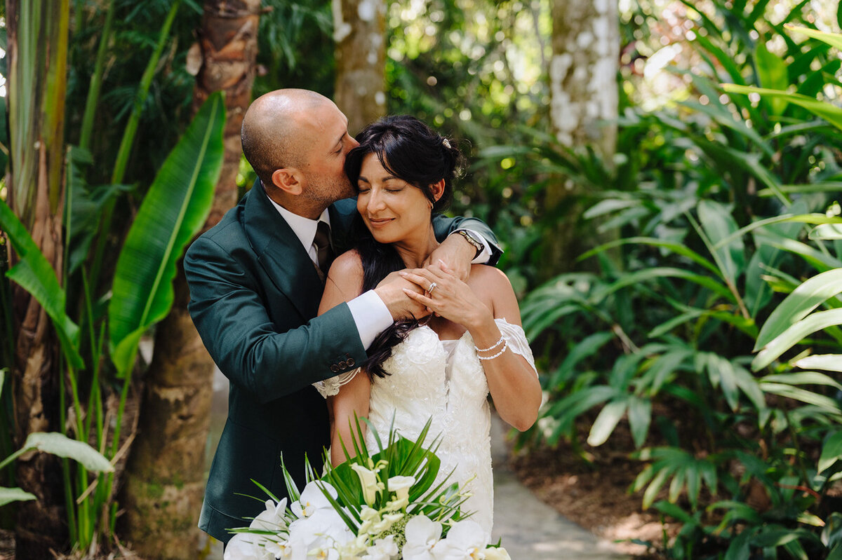mcneile-photo-sunken-gardens-elopement-chantilly-chic-planners-34