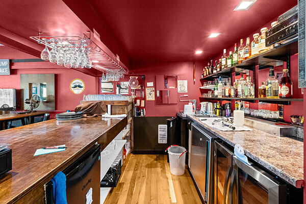 Dutch-Lake-Painted-Turtle-Restaurant-Bar