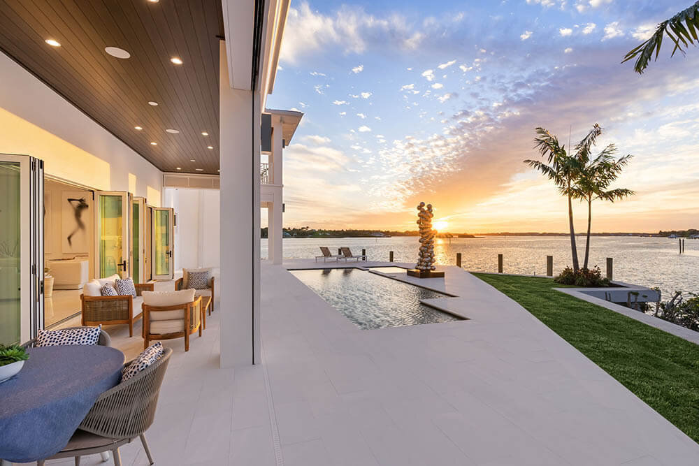 Confidential 1300 Sunset