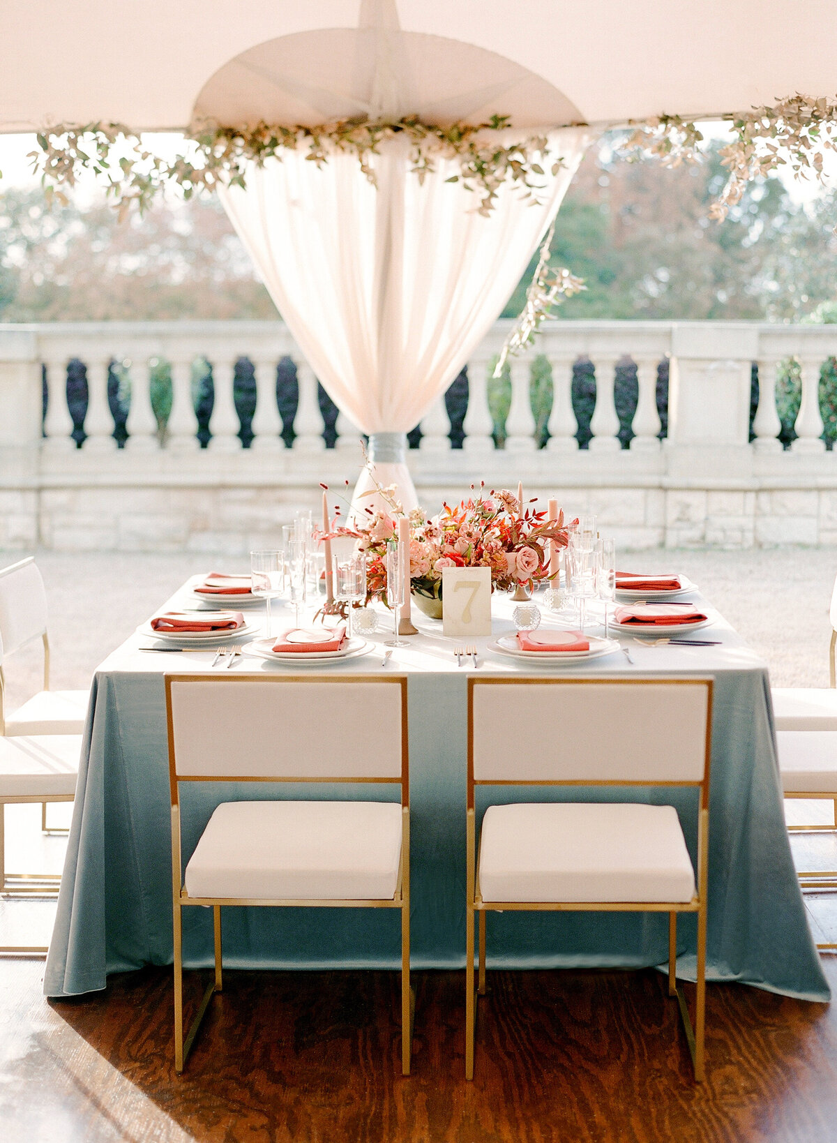 max-owens-design-jose-villa-wedding-34-square-table