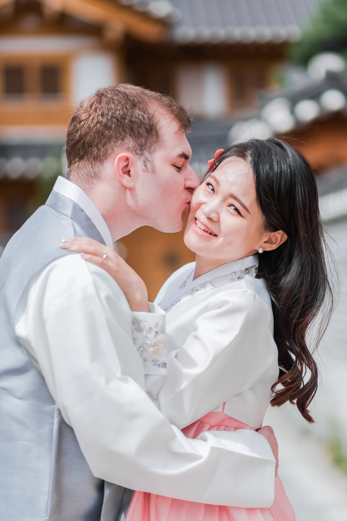 Seoul-South-Korea-Bridal-Engagement-Shoot-Eunpyeong-Village-Hanok-0002