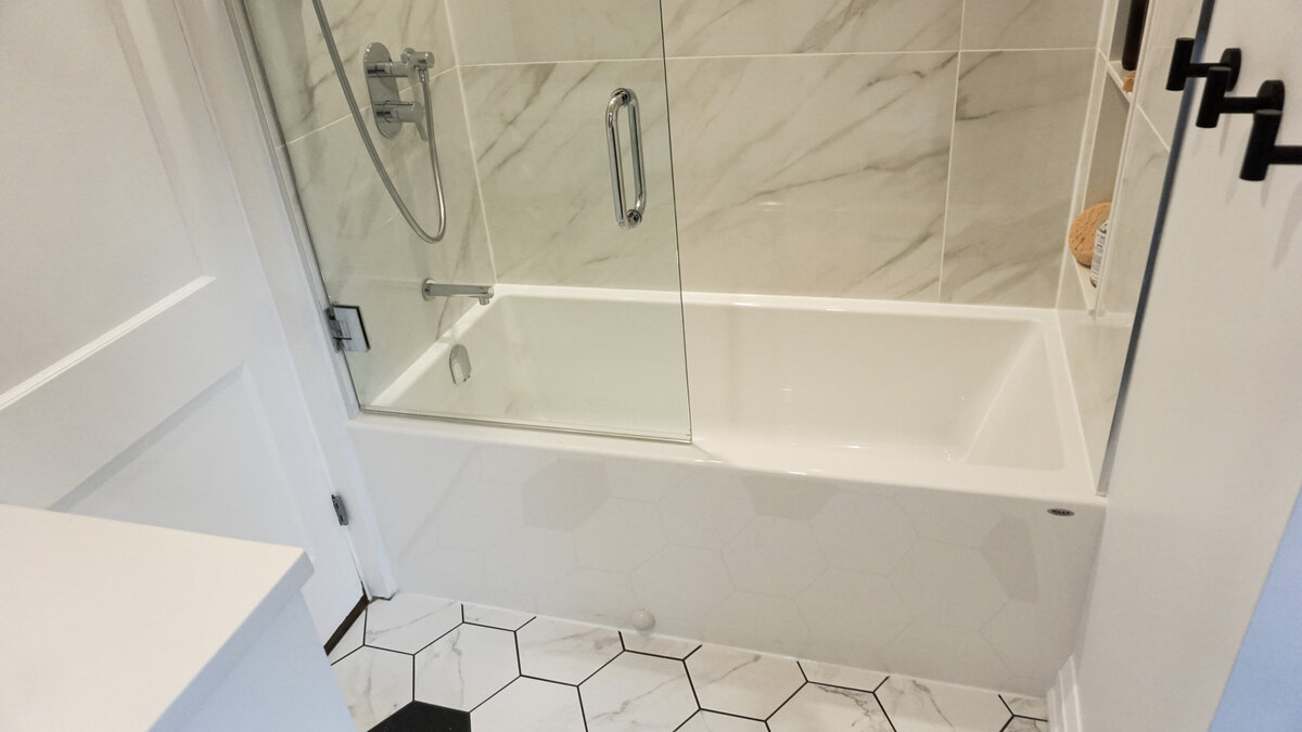 Ottawa Main Bath 1-6