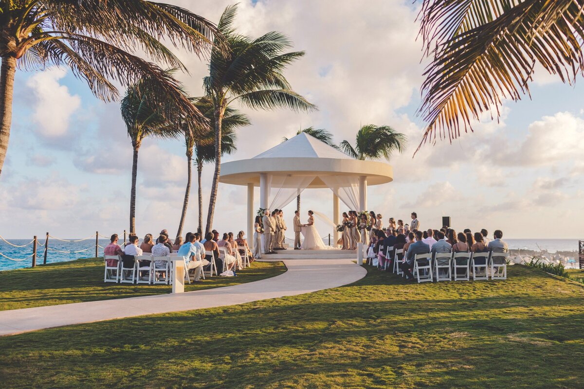 Wedding ceremony at Hyatt Ziva Gazebo in Cancun