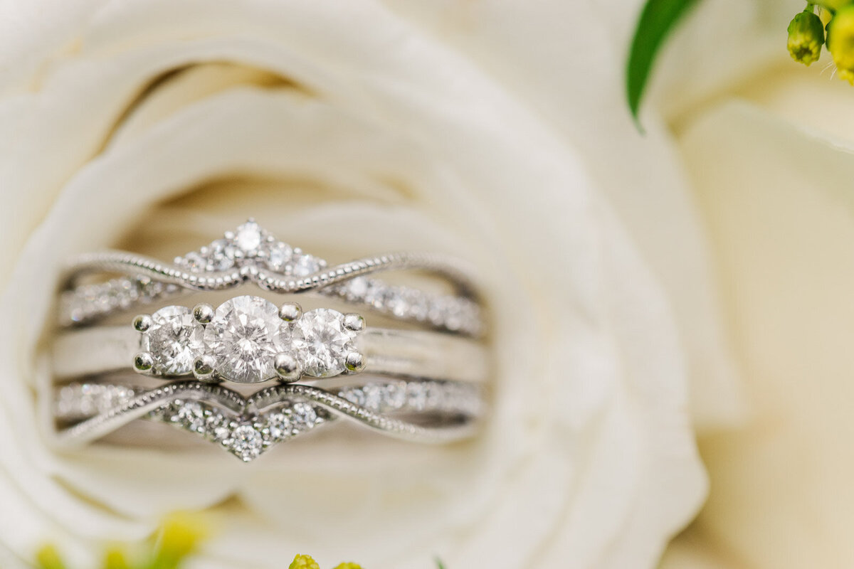 Milwaukee based photographer, Milwaukee wedding photographer, wisconsin wedding photographer, wisconsin weddings, Milwaukee photographer, The Riviera, Lake country photography, Meredith Mutza Photography, Lake Como Beach Club House, Legend at Bristlecone, The Oconomowoc Lake Club