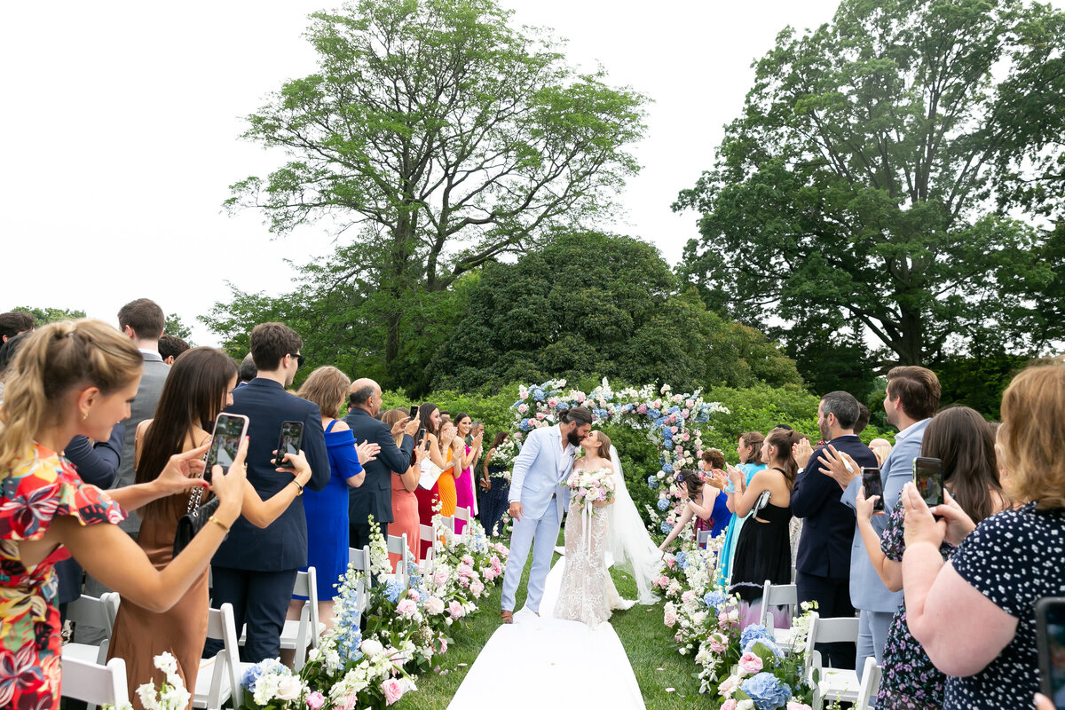 brooklyn-garden-chic-summer-wedding-ahp-47