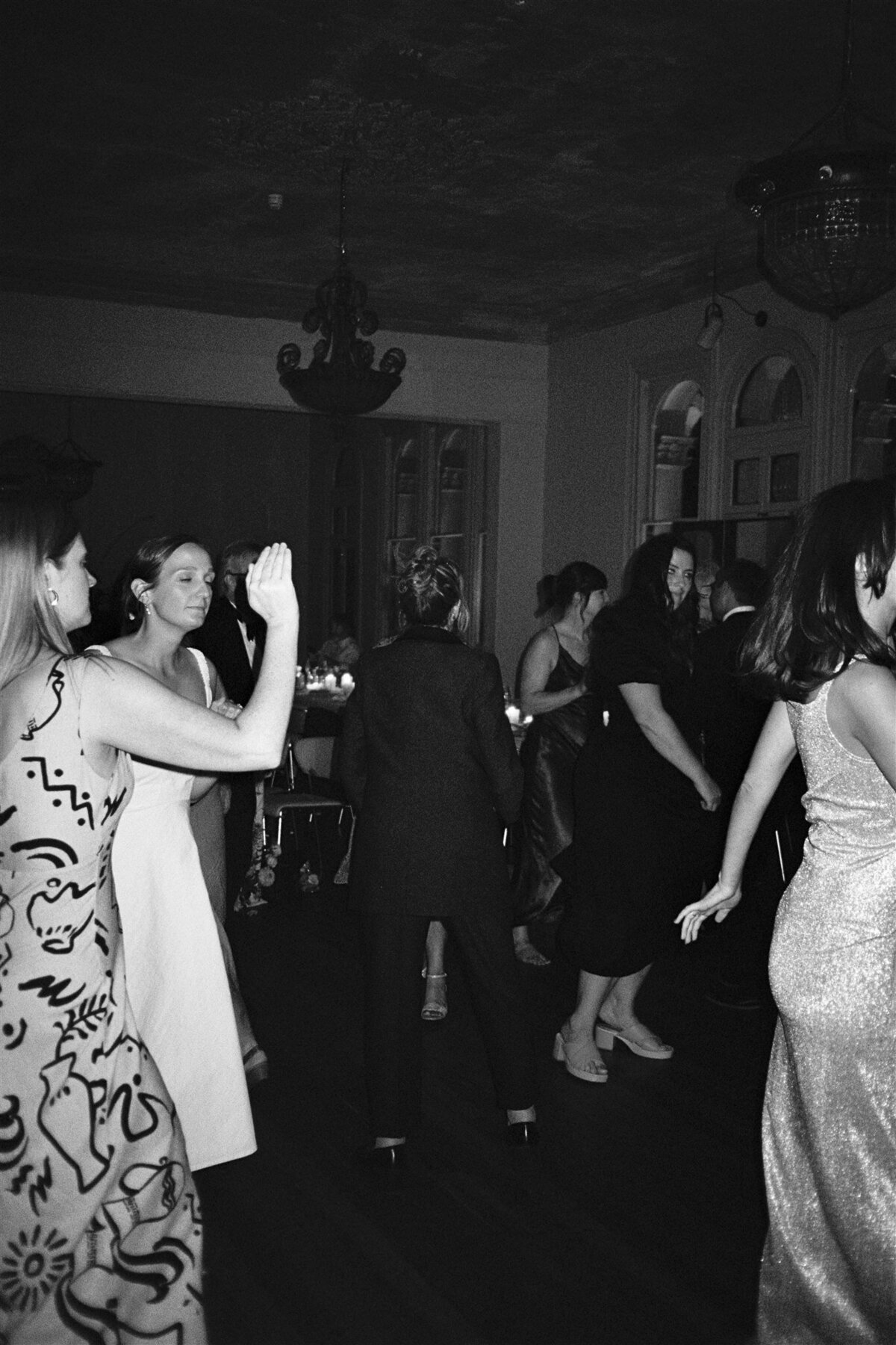 Maegan-Brown-Moments_20240120_Wedding_Stella-Julian_Botanical-Gardens_Sophia-Prahran-Arcade_35mm-Film_0025-Copy1