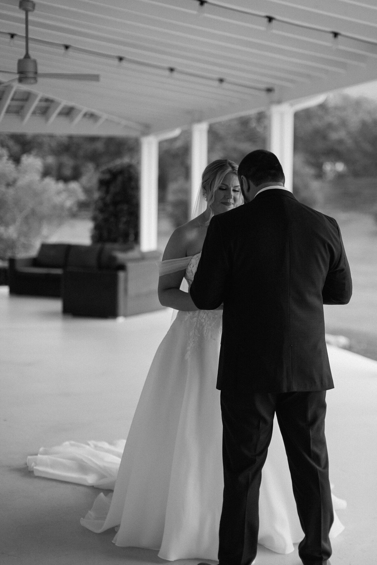 danielleandaaronsfarmhouseweddingkristinnicholephotography42