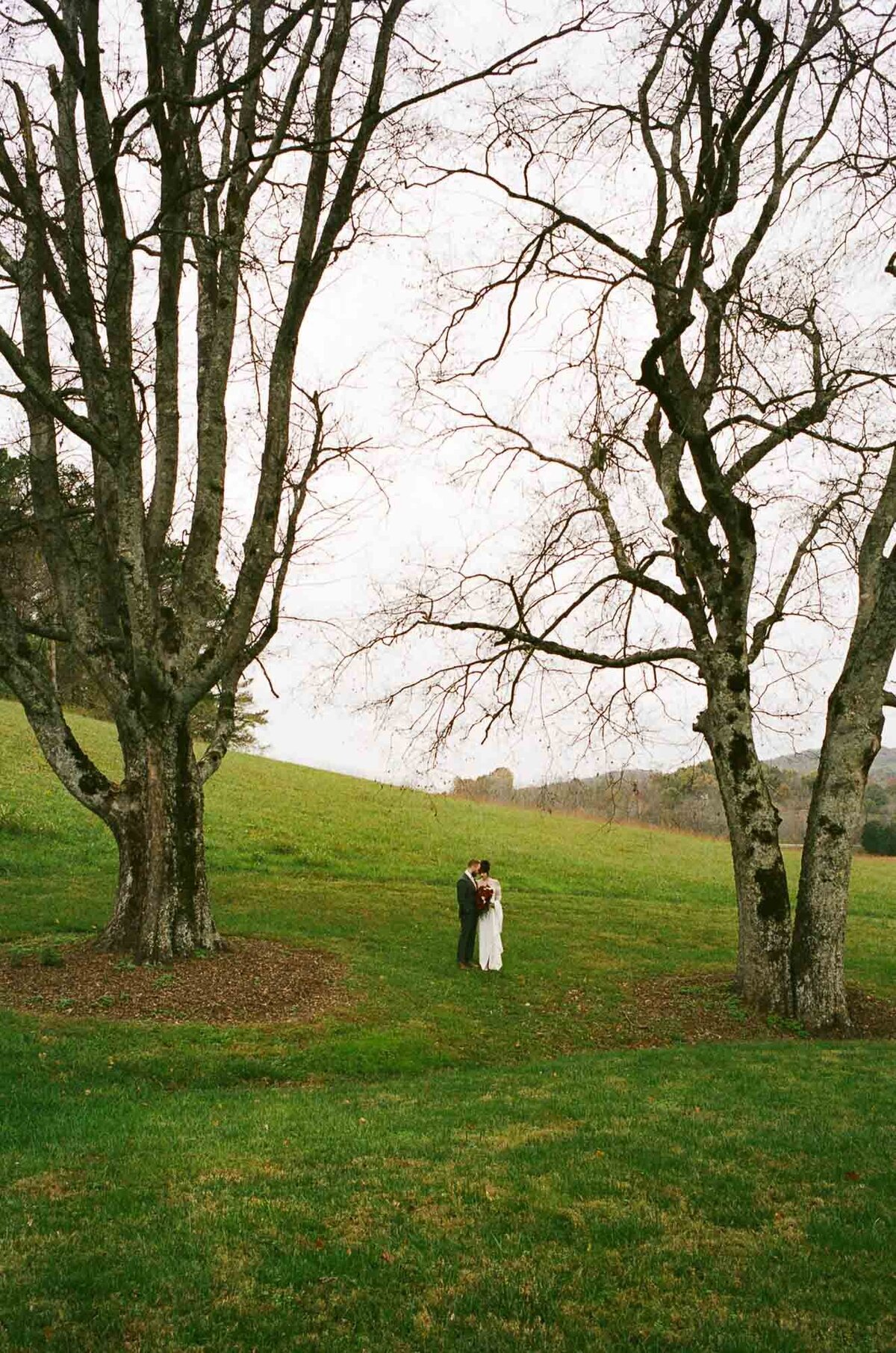 mint-springs-farm-winter-wedding-film-08