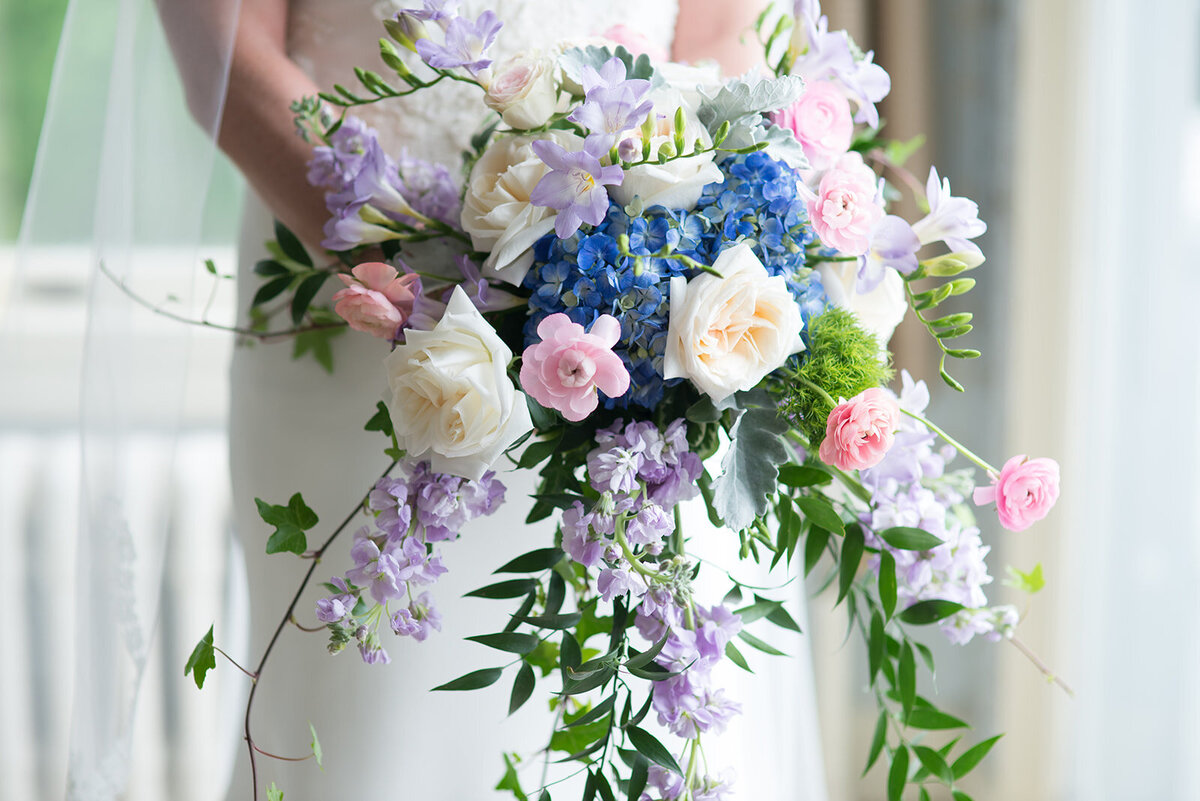 Connecticut-light-and-airy-wedding-stella-blue-photography