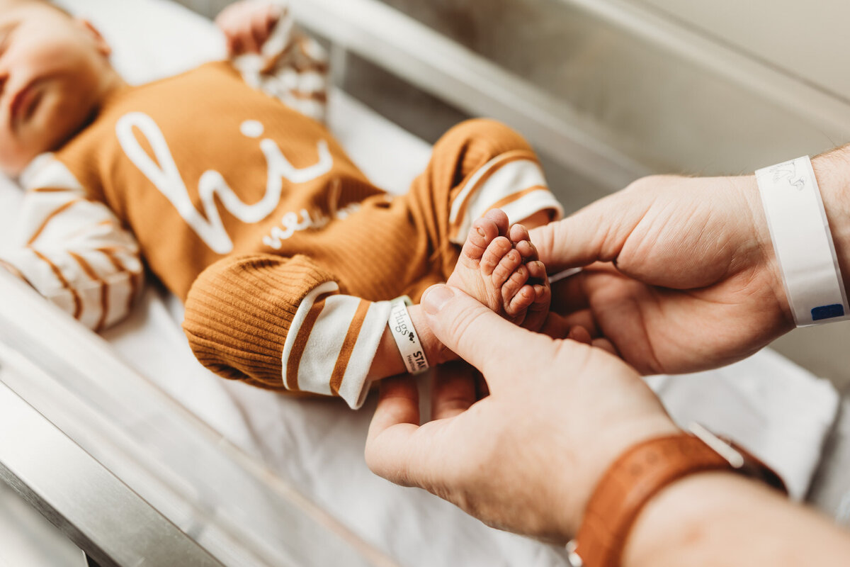Harrisburg_Fresh_48_Newborn_Photographer-13