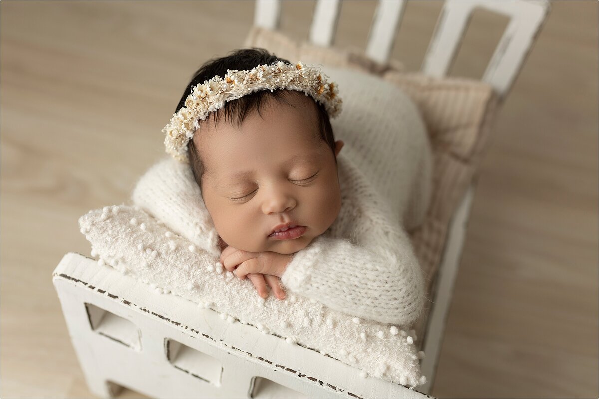 https://static.showit.co/1200/Y-MsjjptTDu2ZOUqUpW17Q/89436/ct_best_newborn_photographer_-connecticut_maternity_photographer_0016.jpg