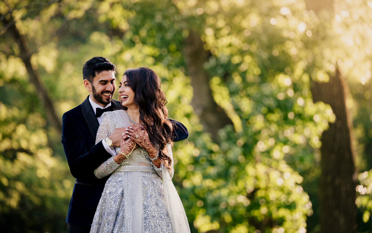 Ishan Fotografi is a tri-state area wedding photographer for your special day.