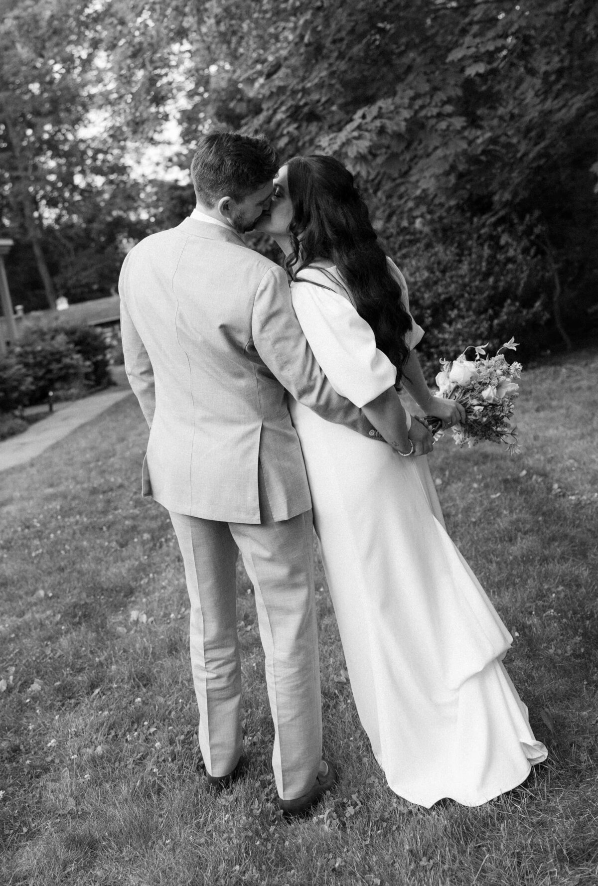 Summer Connecticut Backyard Wedding - Stacey Vandas Photography 8