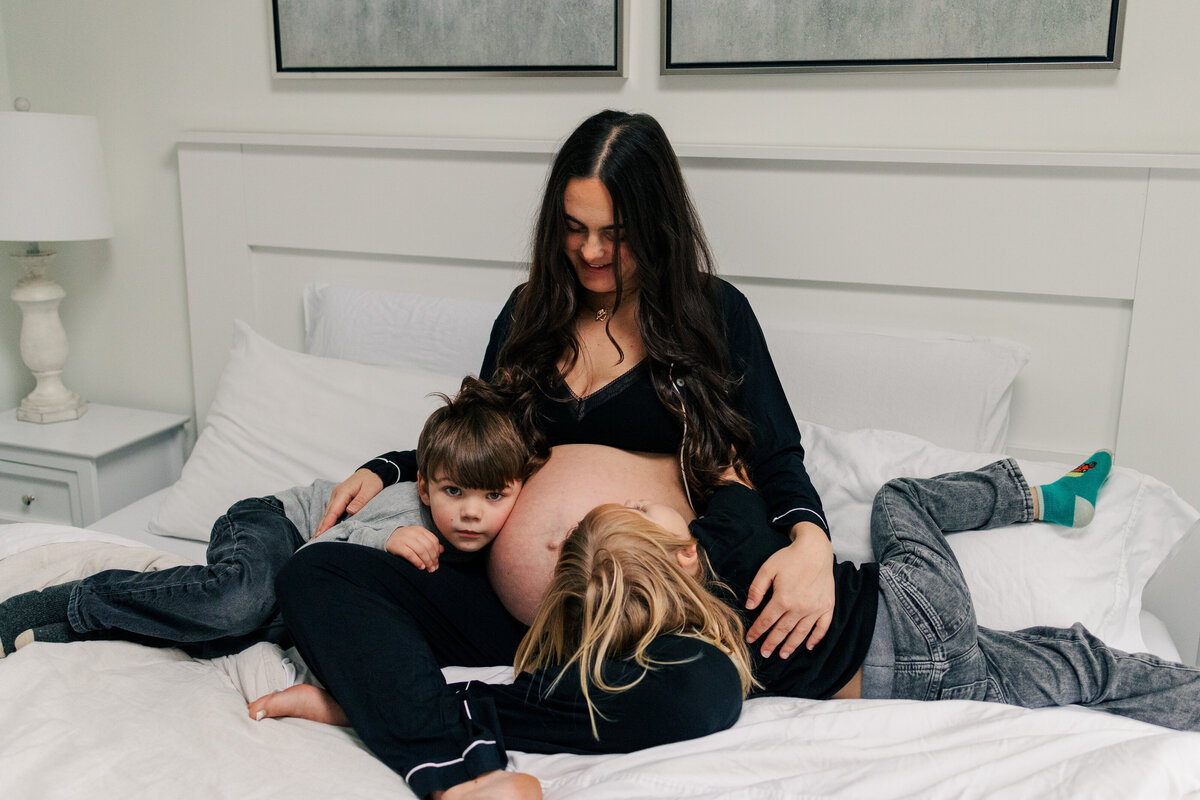 Kira - Maternity - At Home - Gaby Potter Photography - Jan 2025 -3