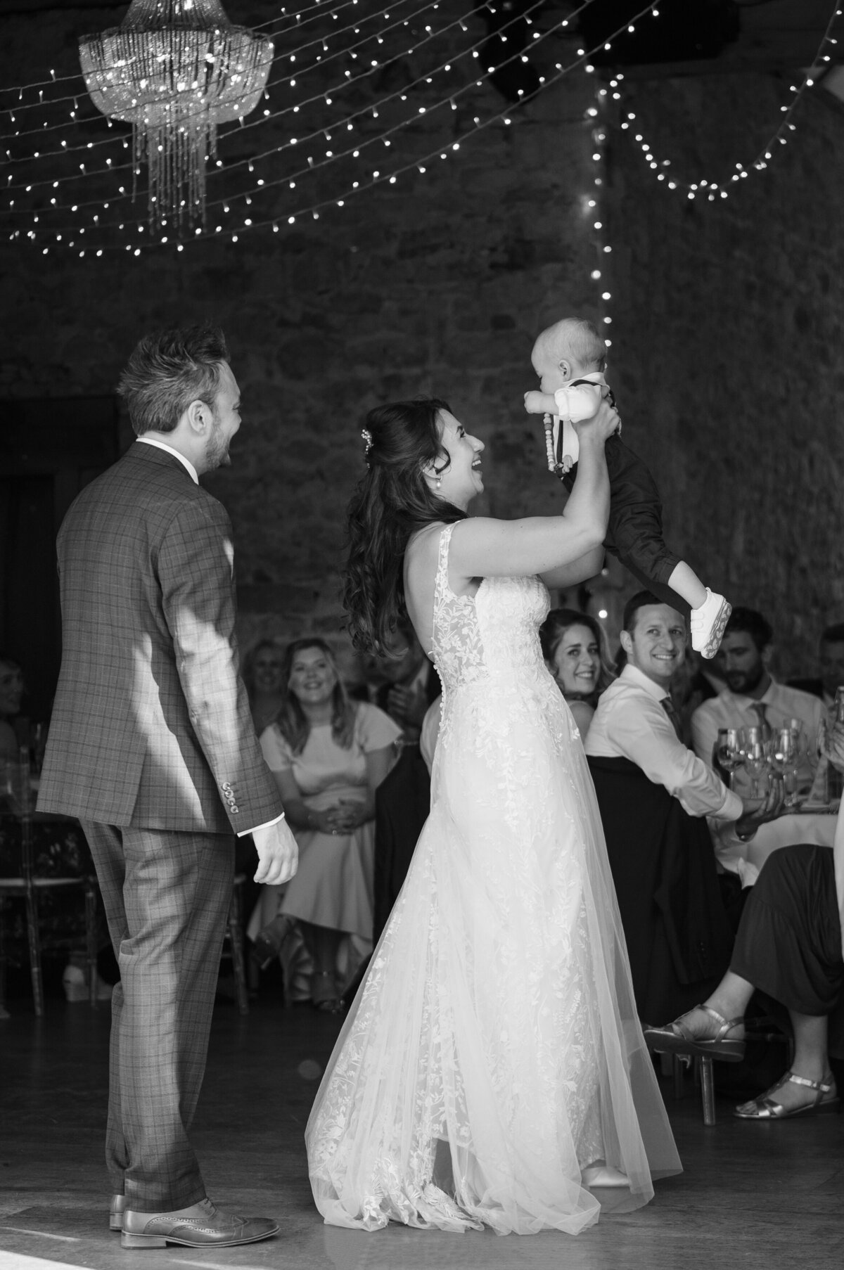 Notley-Abbey-wedding-photography-1098-2