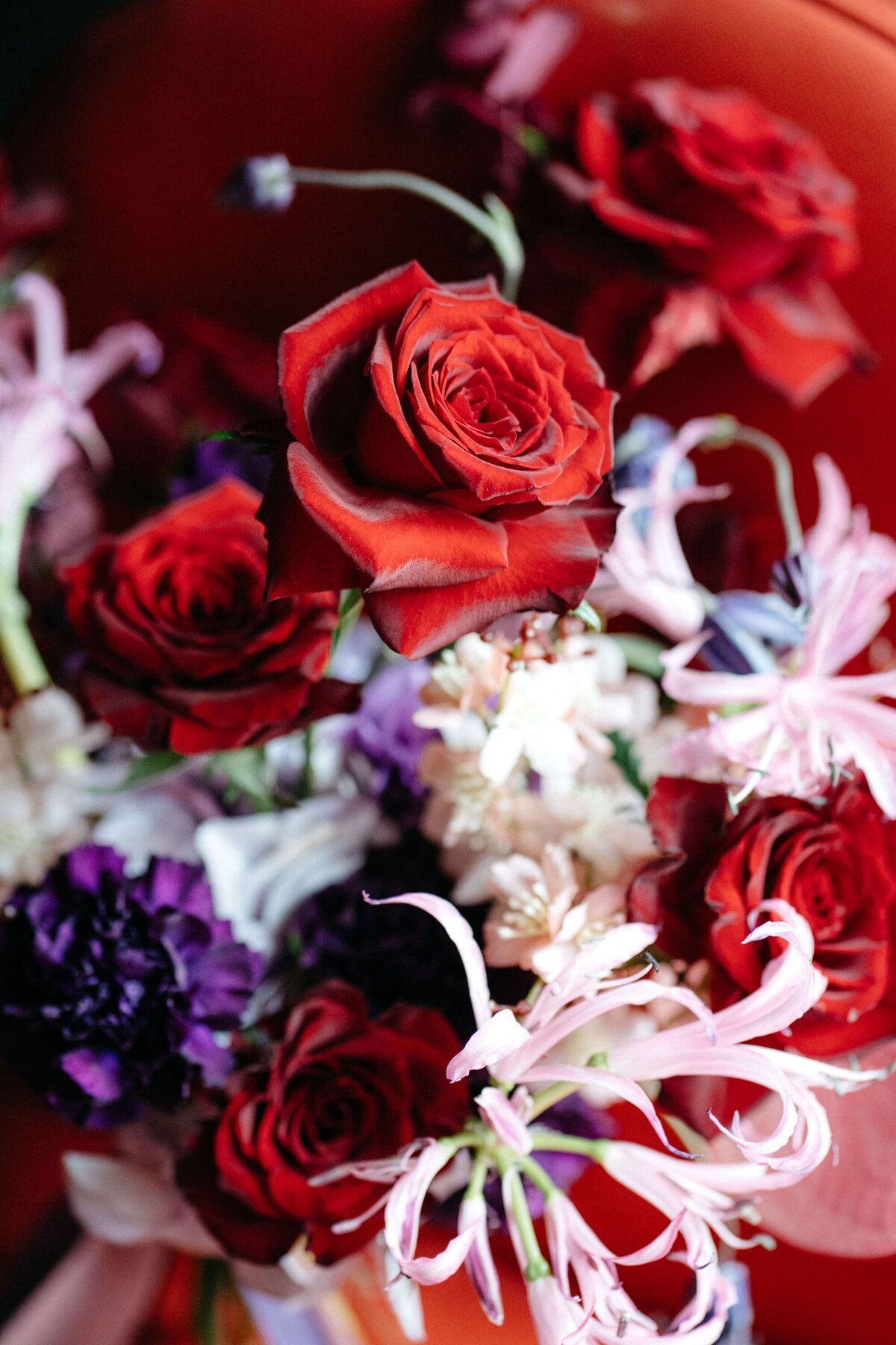 bouquet-mariee-fleurs-de-couleurs