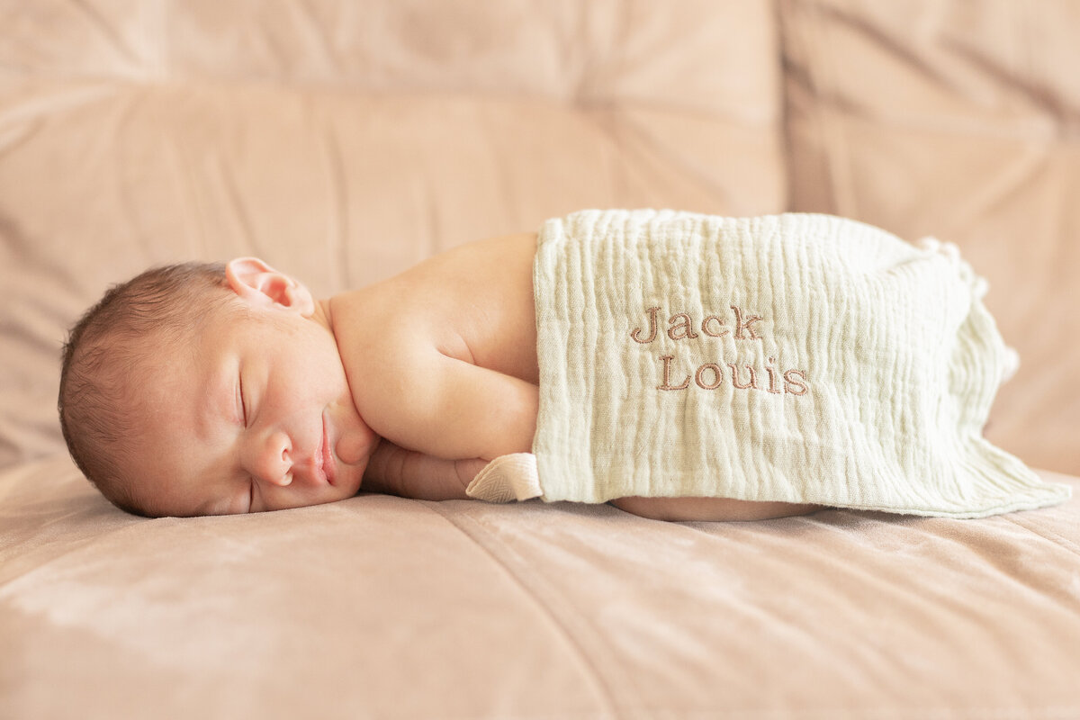 RomanoFamilyNewbornInhome-8