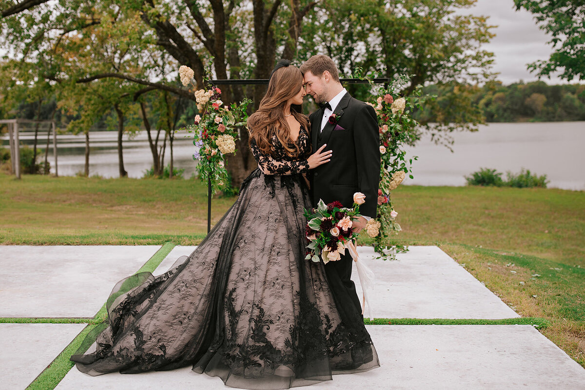 Sneaks_WhitPhotography_HeroncrestStyledShoot_09