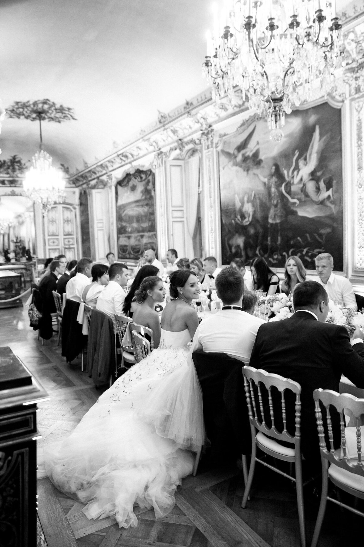 chateau-de-chantilly-luxury-wedding-phototographer-in-paris (13 of 59)