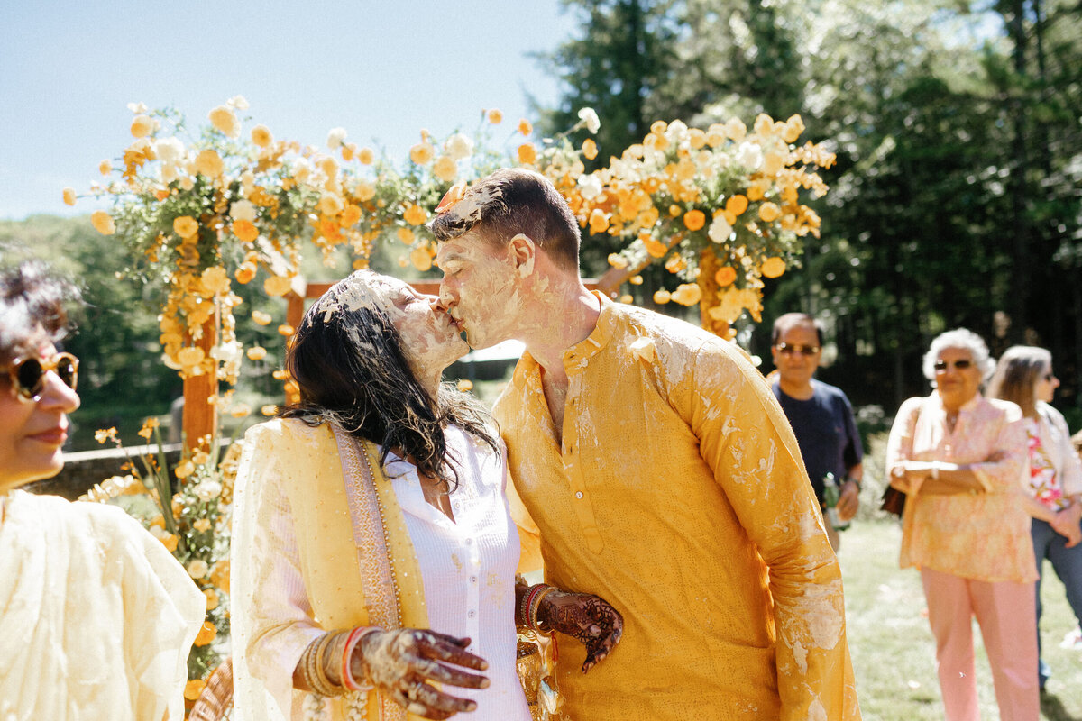 Lakefalls_Lodge_NH_Indian_Wedding_LevKuperman_024