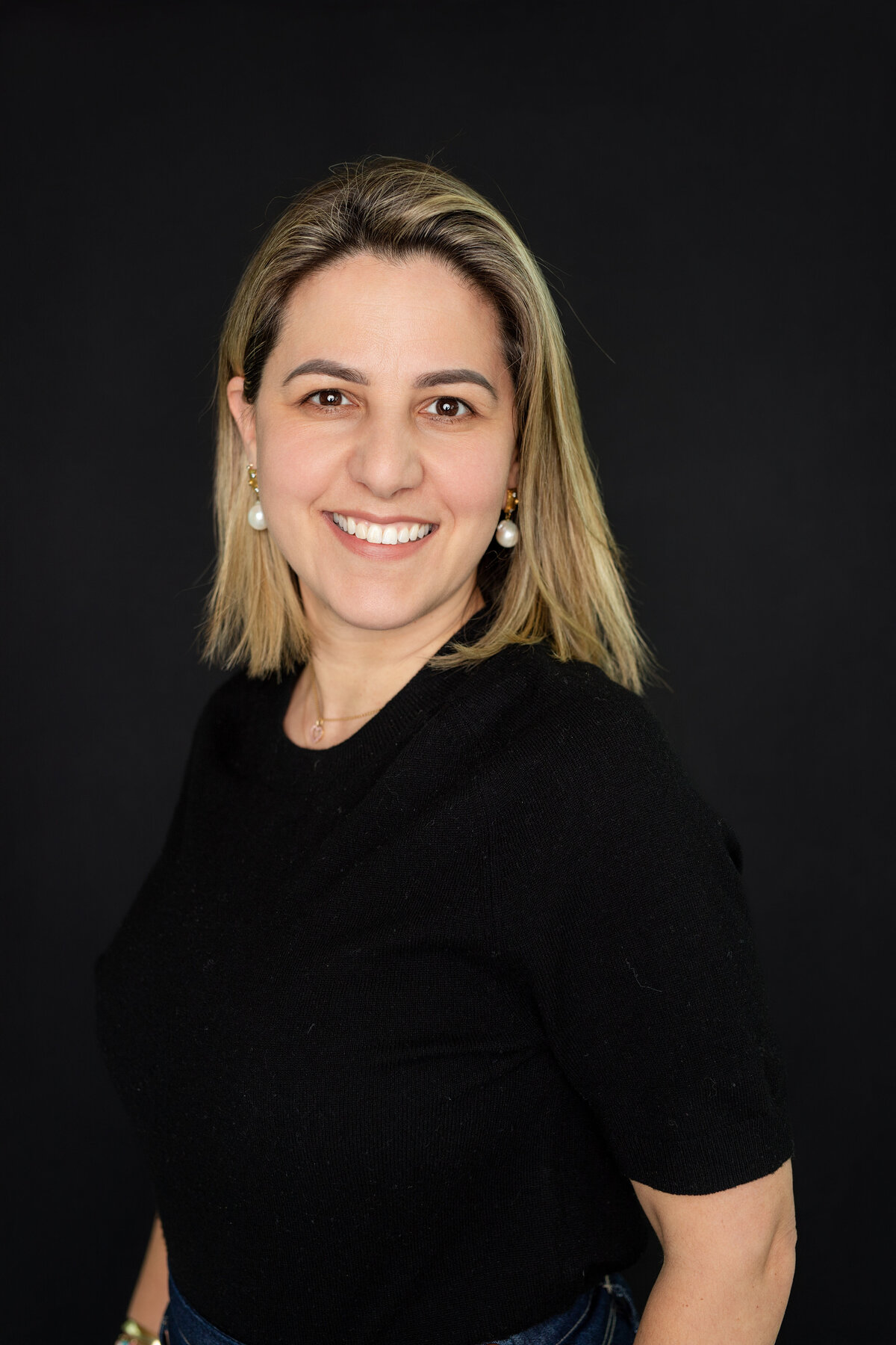 L.vanier_Iconic_Images_Hobart_Headshots_Professional_Branding-20