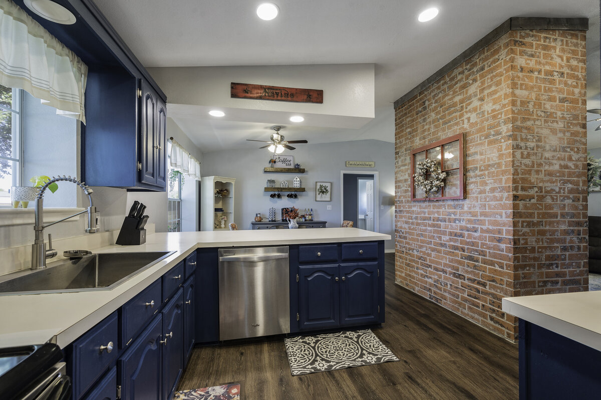 8229EastLoneOak-7