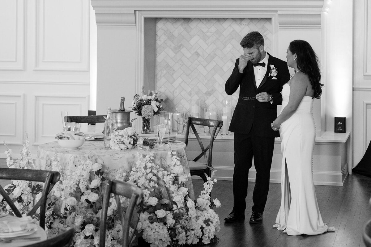 Chic wedding at St. James 1868 in Milwaukee