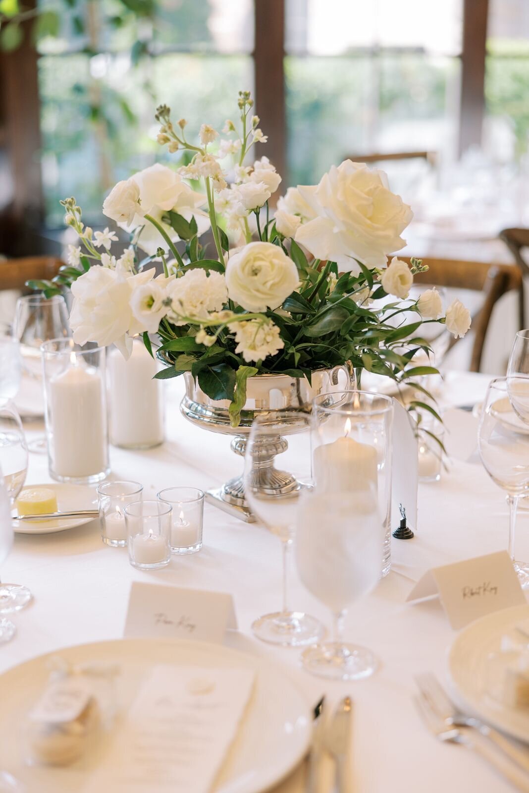 White-florals-Apiary-Wedding-Lexington-Kentucky