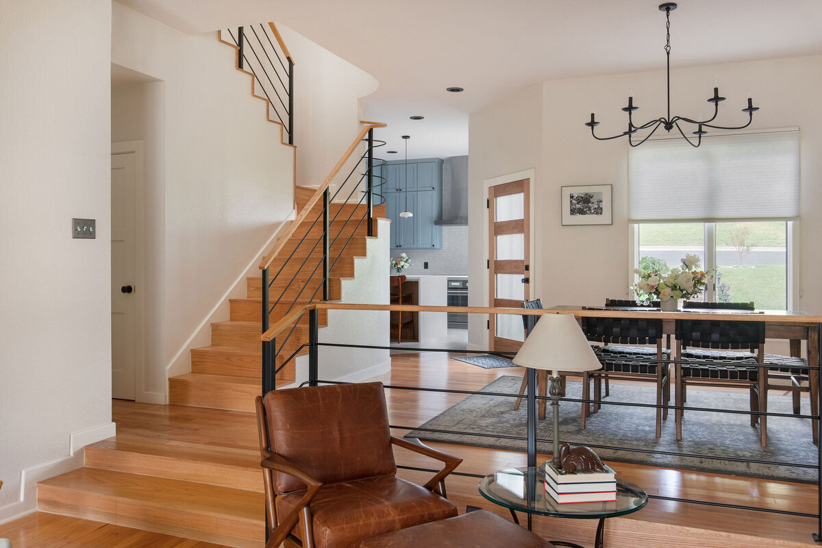 hello-home-modern-minimalist-wood-staircase-railings-15v2