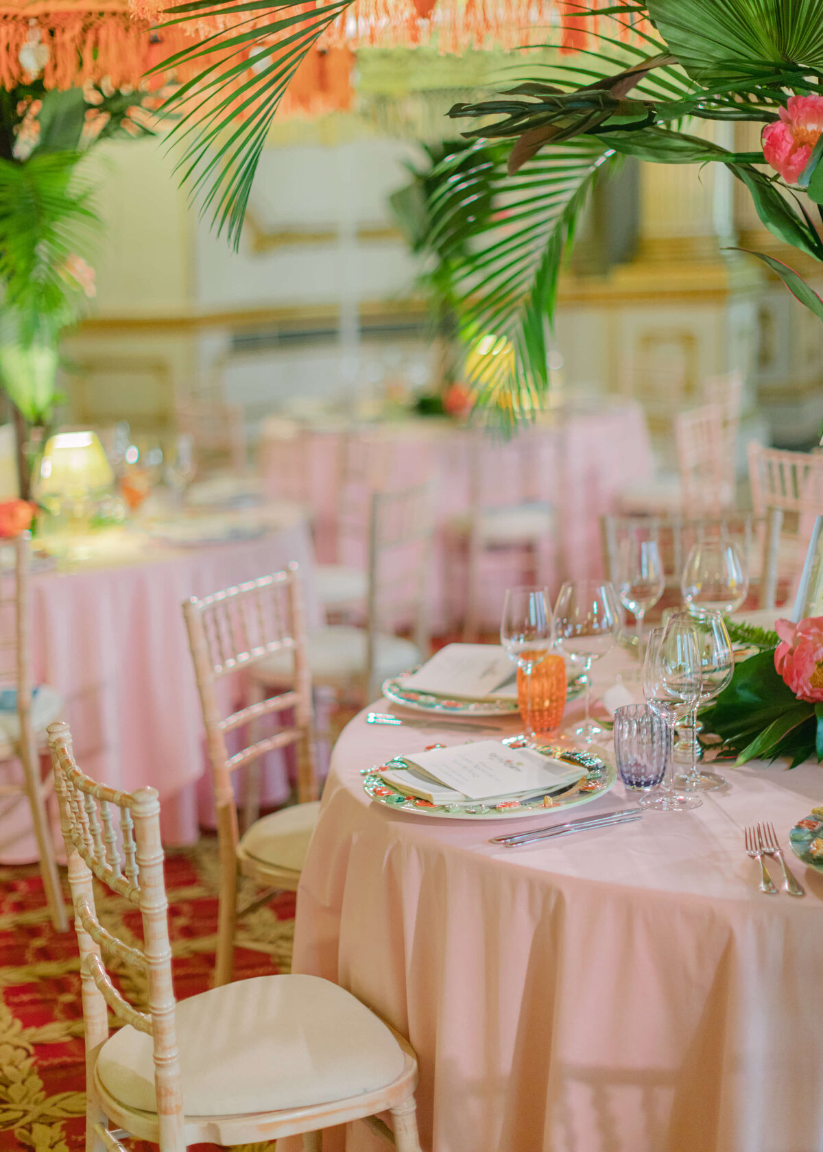 chloe-winstanley-events-lancaster-house-table-setting