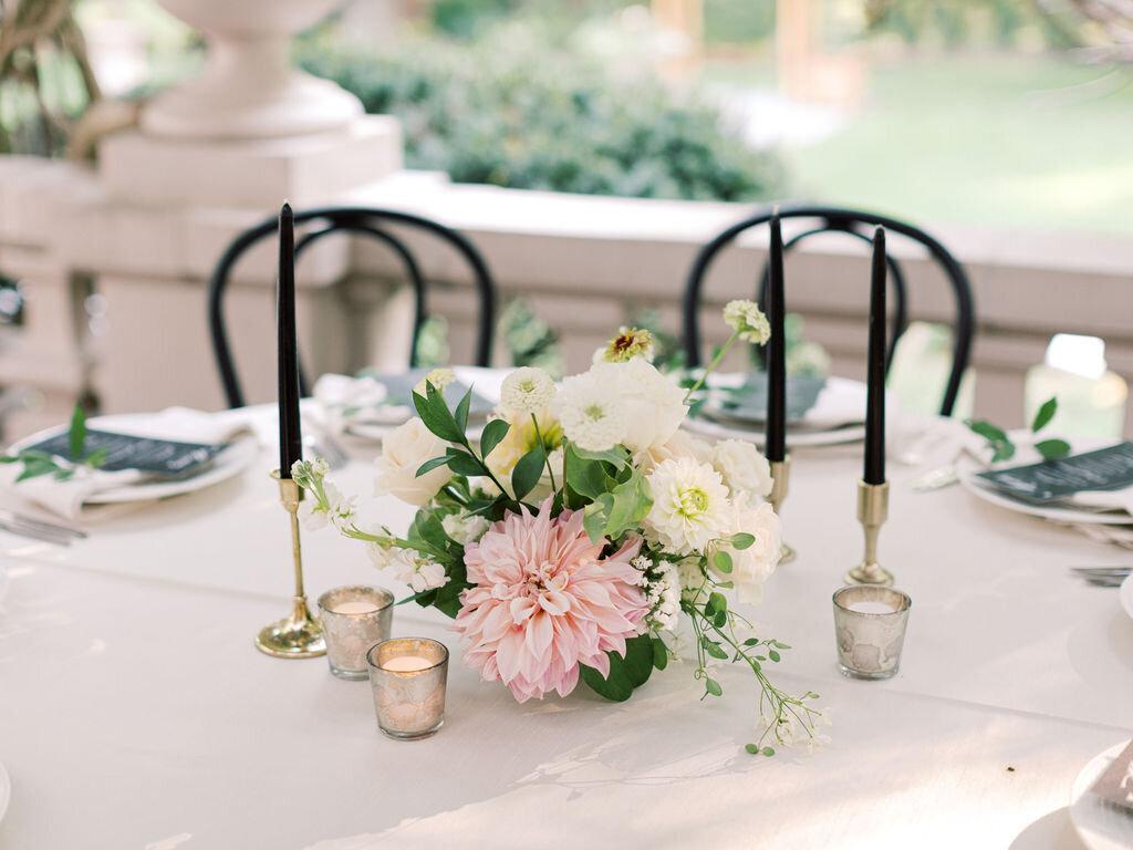 Kate Campbell Floral Fall Wedding Liriodendron Mansion by Molly Litchen48