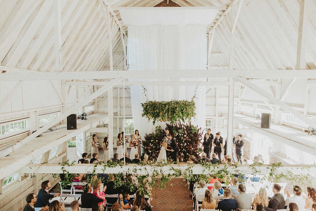 jaclyn-fisher-events-planning-neutral-boho-estate-wedding-in-new-jersey-85