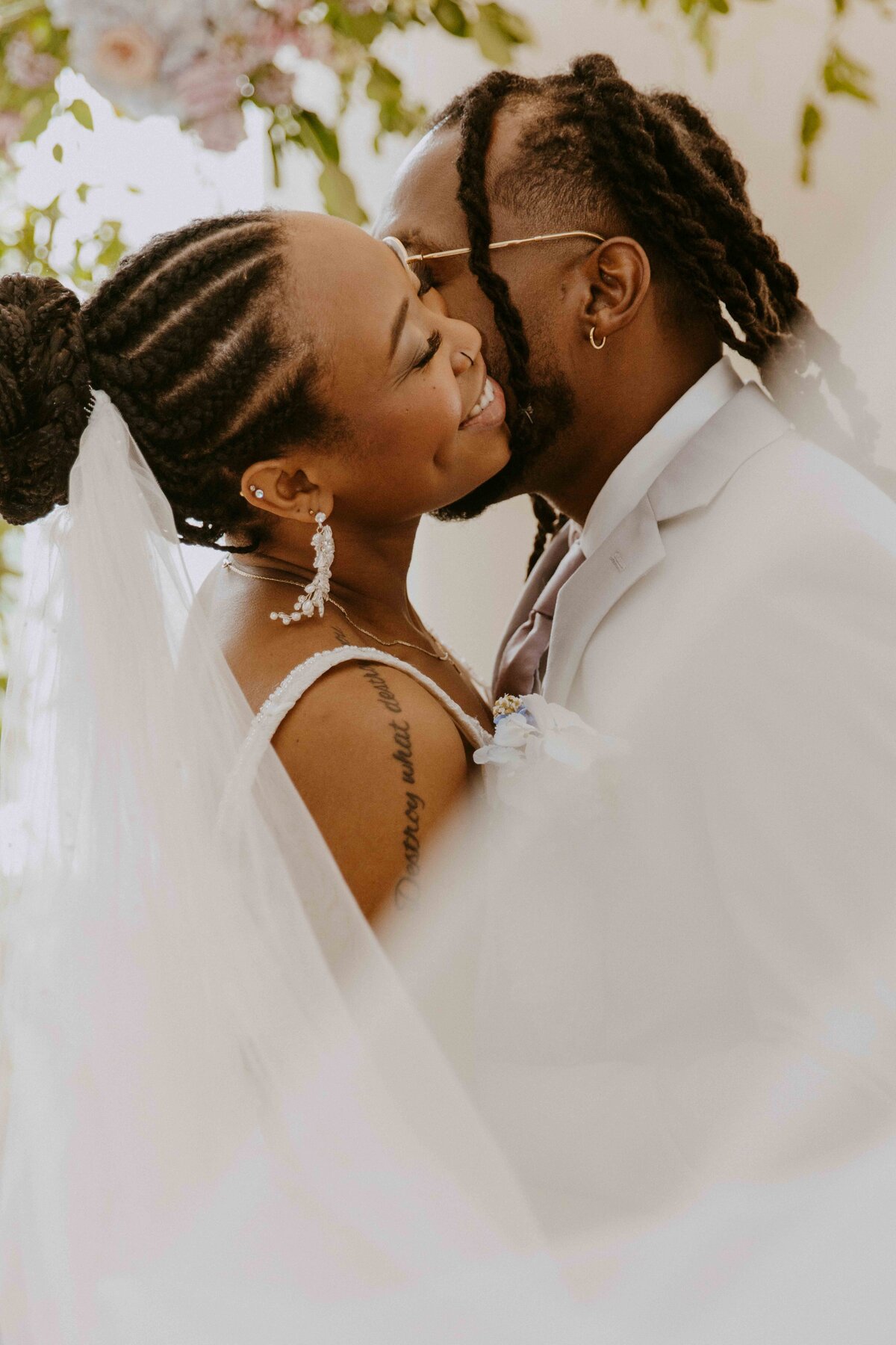 WHIMSICAL-GARDEN-WEDDING-SAVANNAH-BOTTLE-WORKS-BAREFOOT-ROYALTY-PHOTOGRAPHY153