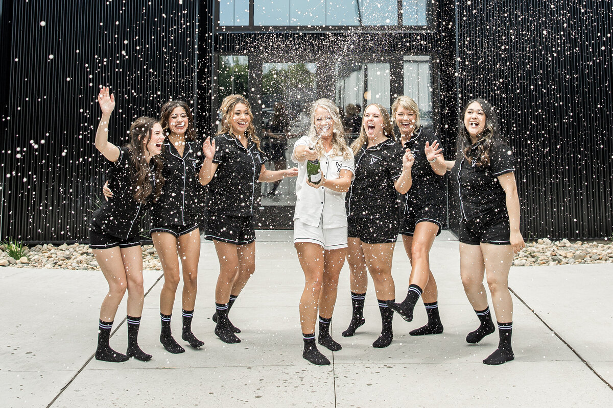 FARGO ND WEDDING PHOTOGRAPHERS