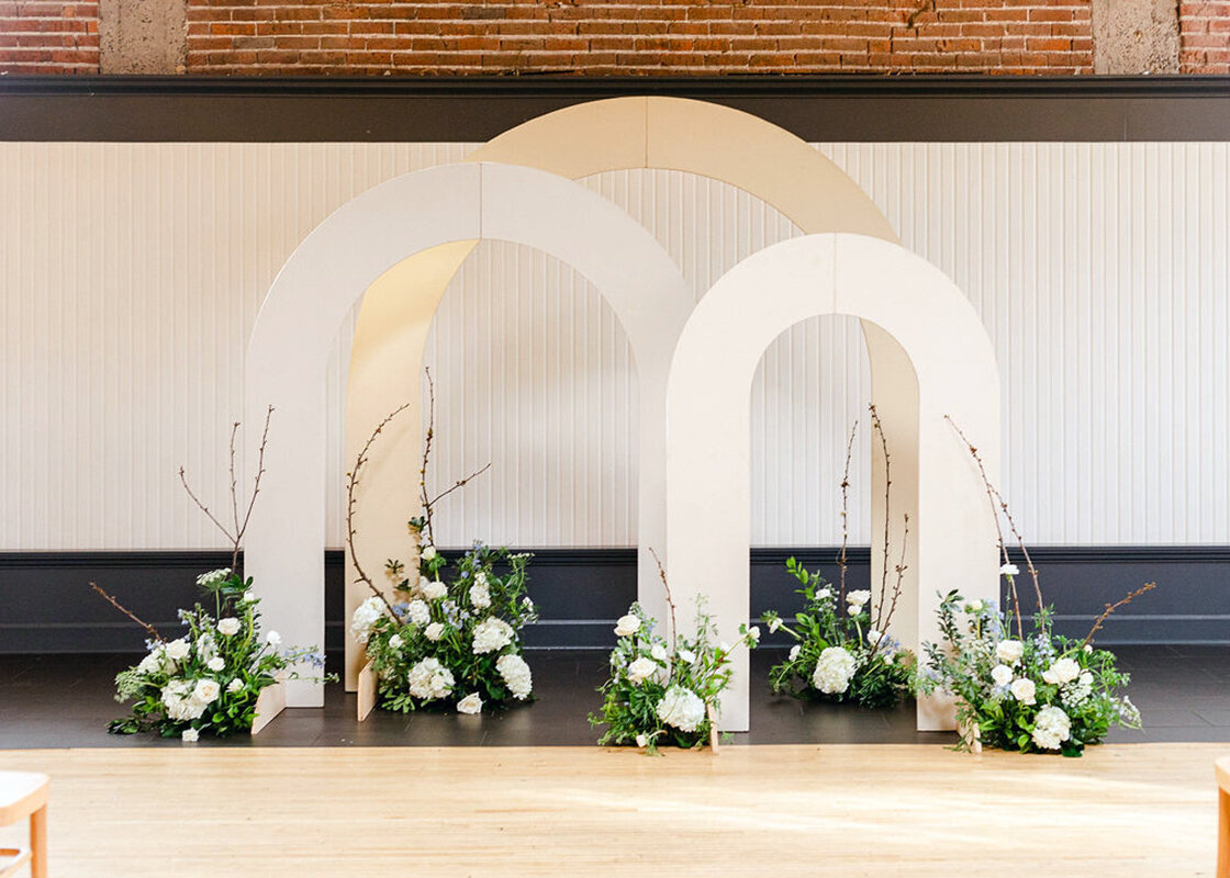 Cruved-Arches-ceremony-backdrop-rental-8
