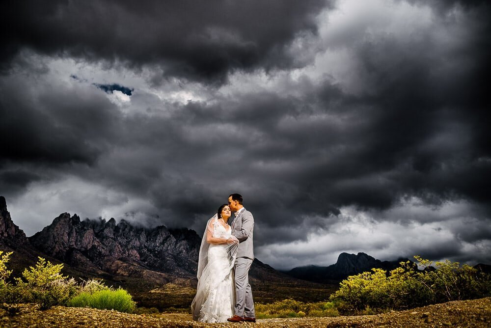 063-El Paso Wedding Photographer_026_1