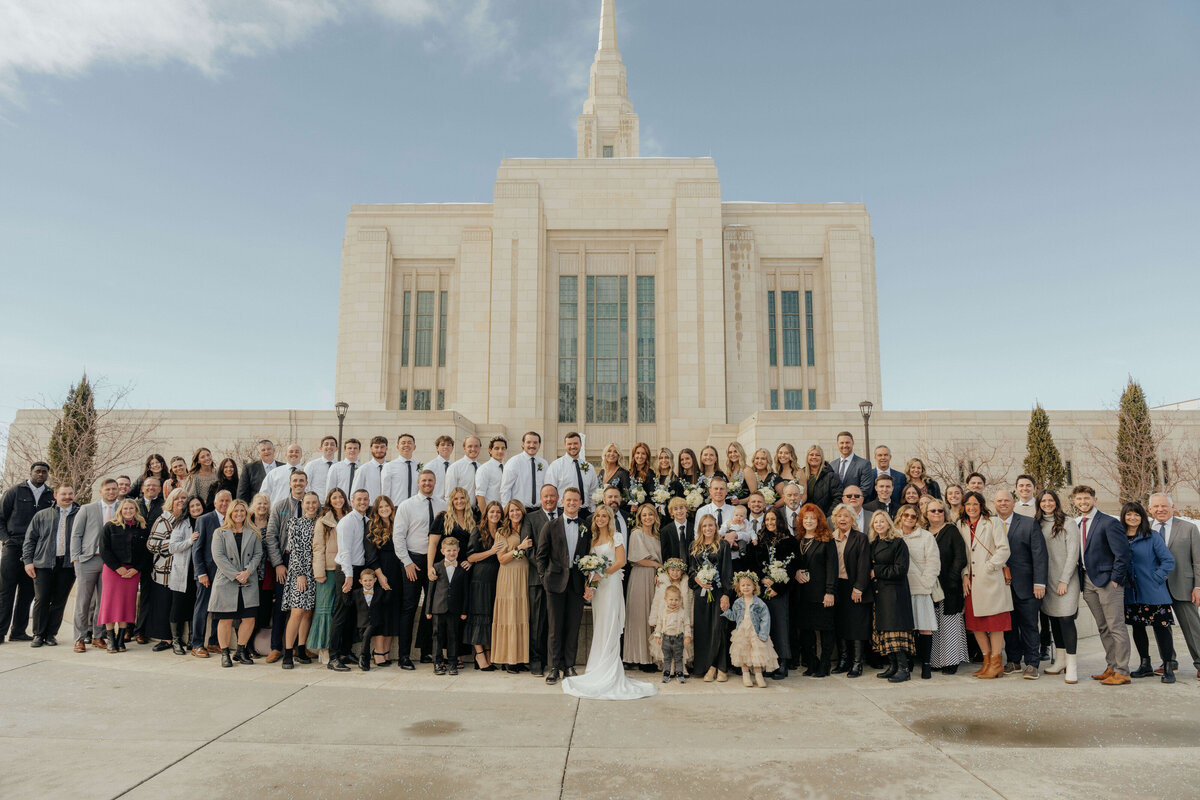 jmay-photo-large-wedding-group-utah-temple