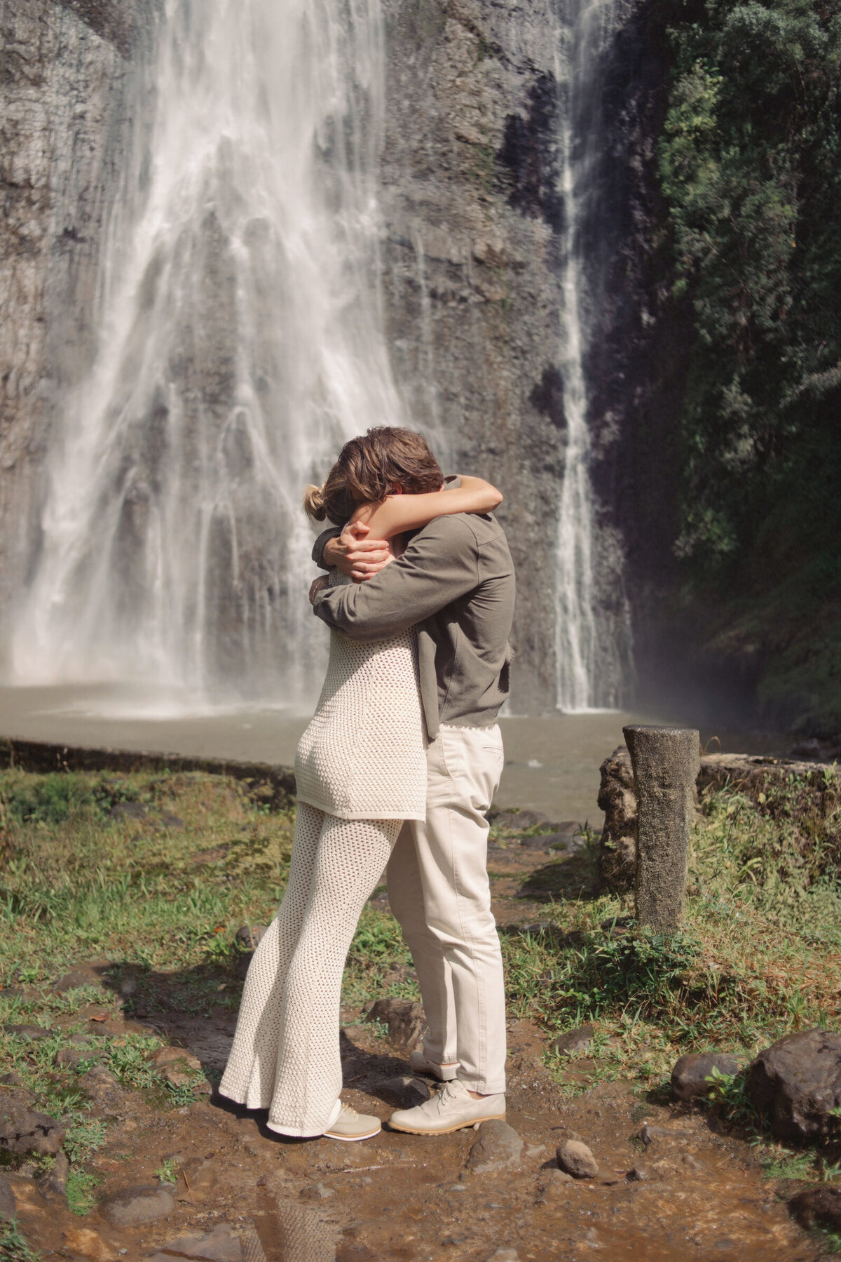 kauai_waterfall_proposal_picture0022