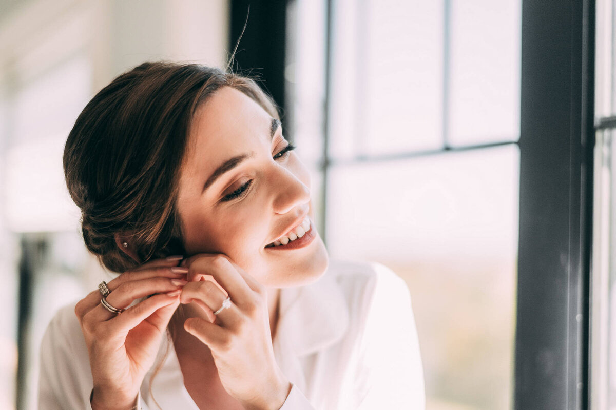 bride-wedding-ct-harkness-photographer-getting-ready