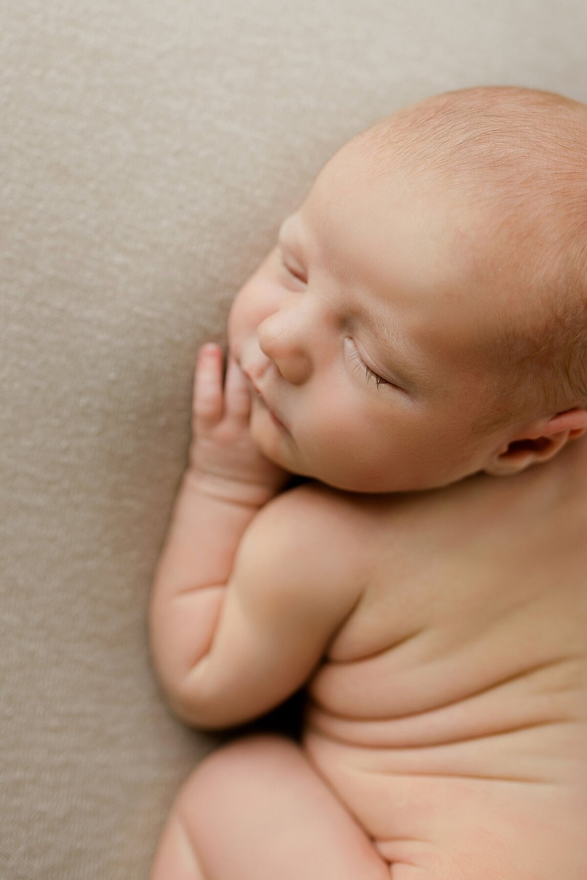 Detail shot of a newborn with back wrinkles Birmingham al newborn photography studio
