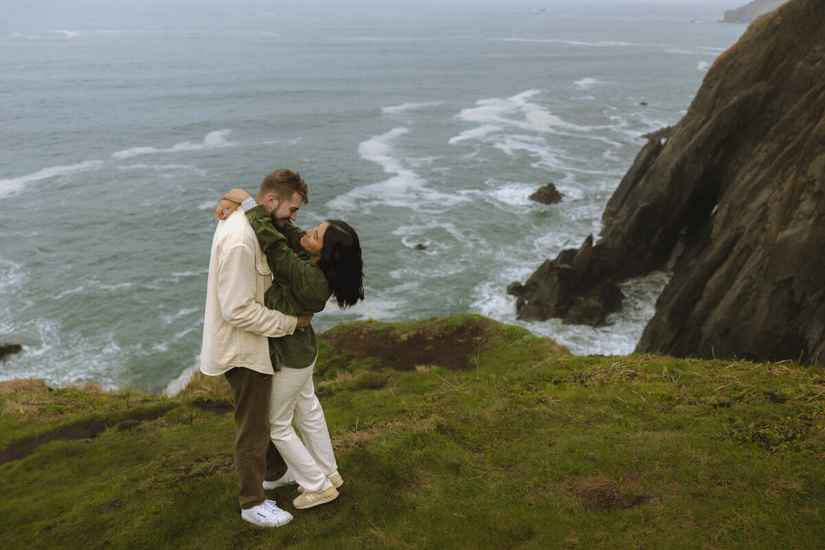 CannonBeachCouple-44