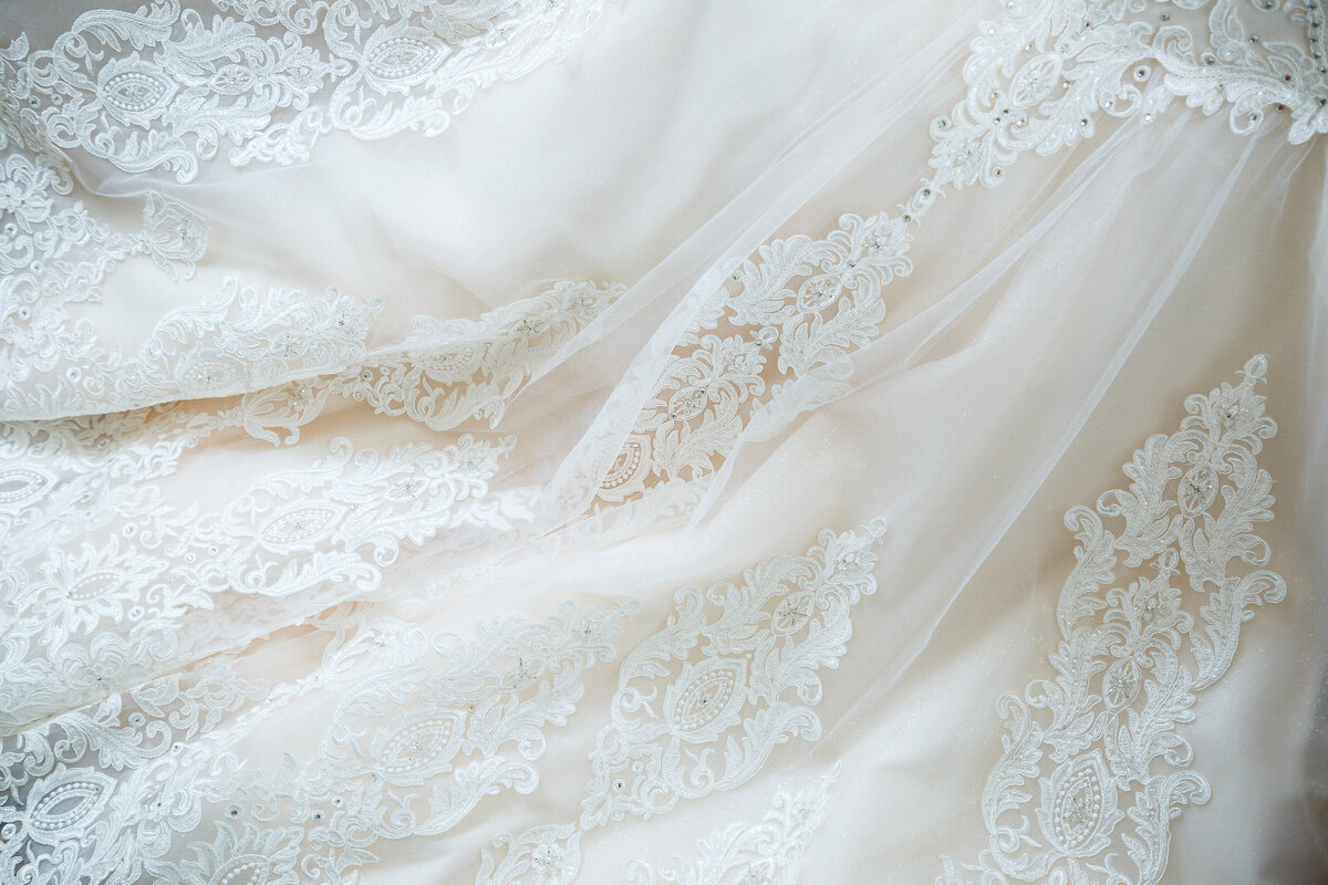 selvedgenyc_lace_AdobeStock_271850751